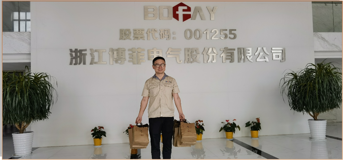 月圆中秋，，，，，，，情满银娱优越会——中秋月饼福利温暖送达